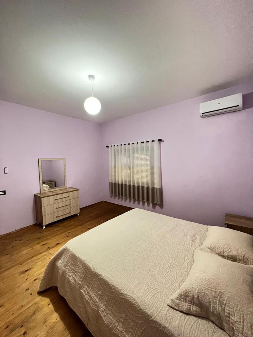 Bed, Photo of the whole room, Bedroom, air conditioner