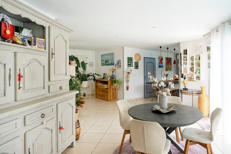 Property building, Living room