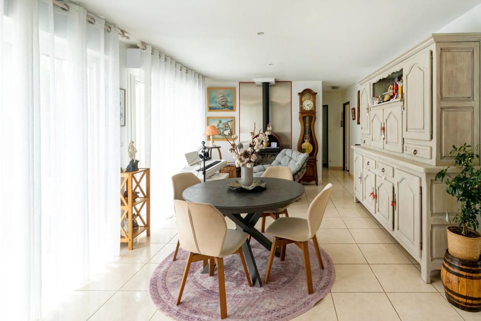 Property building, Living room