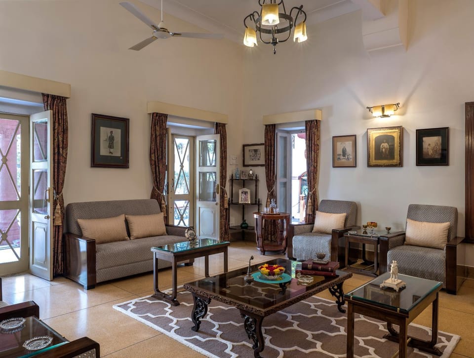 Communal lounge/ TV room, Living room