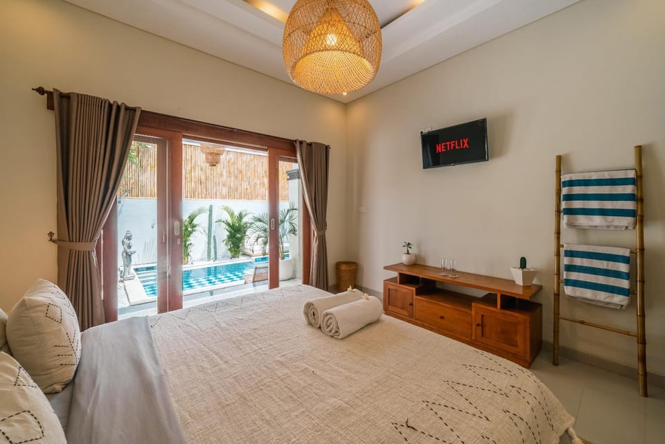 Villa 3BR Canggu Tropical Vibes ! Villa in North Kuta