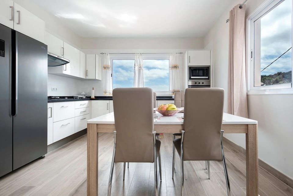 Property building, Kitchen or kitchenette, Living room