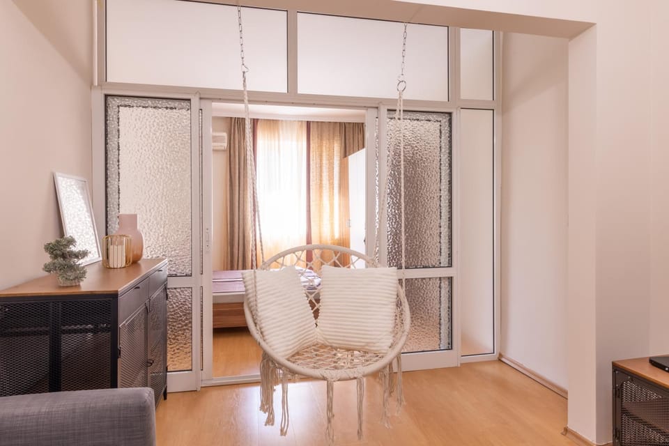 Living room, Photo of the whole room, Seating area