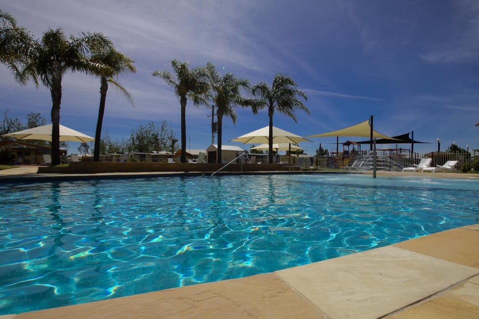 Swimming pool, Swimming pool