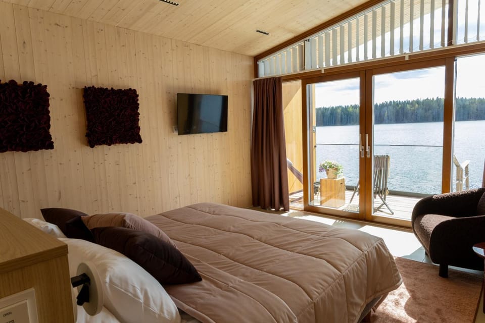 Bed, Photo of the whole room