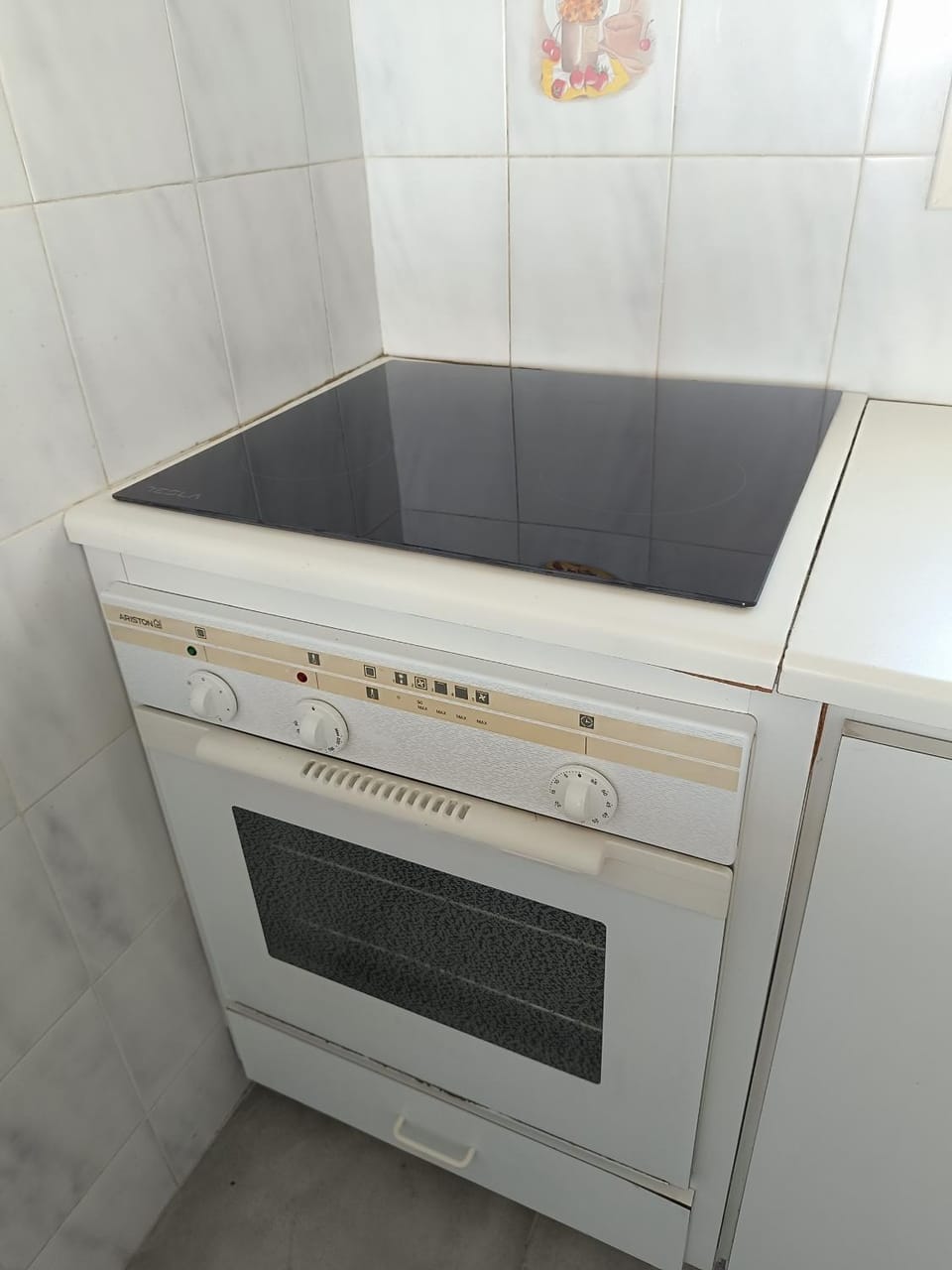 Kitchen or kitchenette, pet friendly, stove
