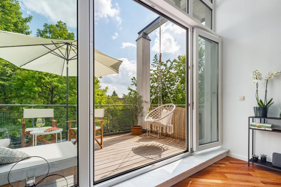 Patio, Spring, Day, Garden, View (from property/room), Balcony/Terrace, Balcony/Terrace, Seating area, Garden view