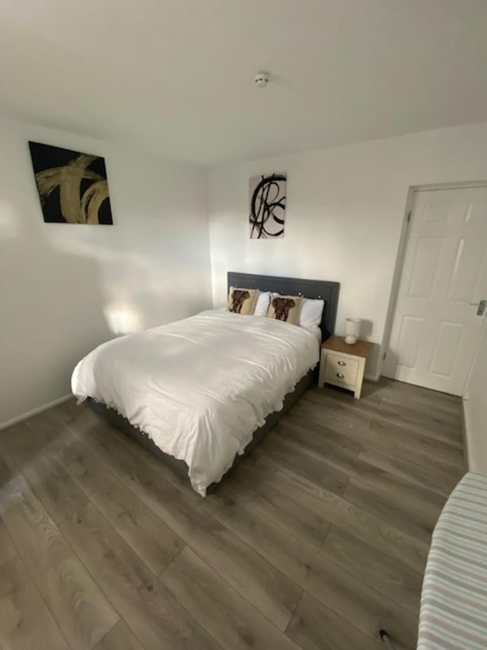 2 Bed - Sleeps 4 - with Parking Apartment in London Borough of Southwark
