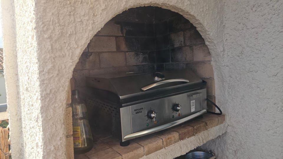 Patio, BBQ facilities, Balcony/Terrace