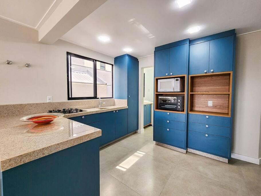 Apartamento novo com 3 quartos e 3 banheiros. Apartment in Bombinhas