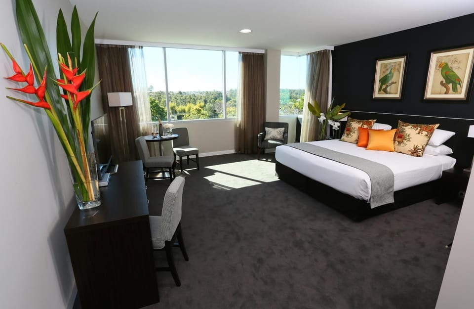 Photo of the whole room, Seating area, Bedroom