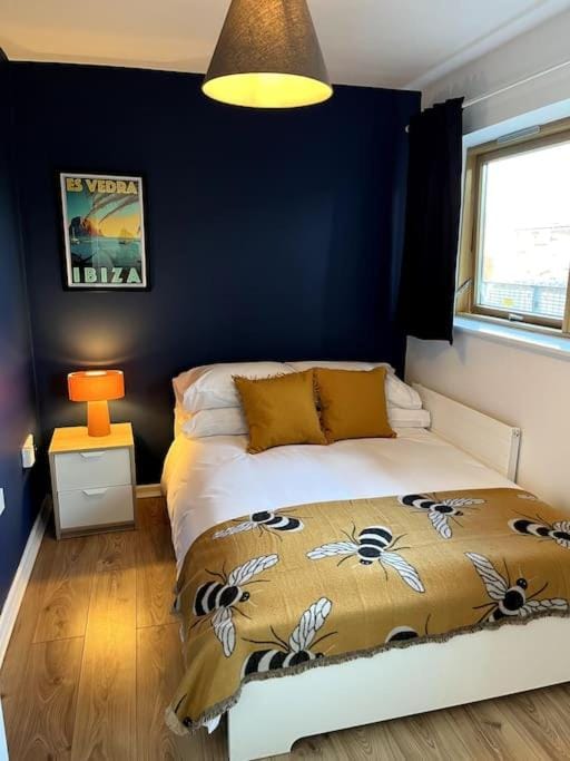 Colourful, bright and chic 2 storey apartment Apartment in Manchester
