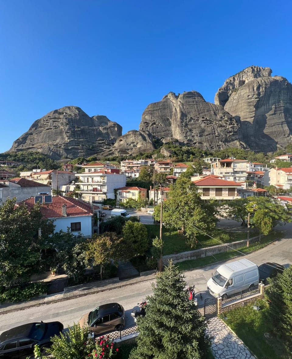 Grand View Suites Meteora Apartment in Kalabaka