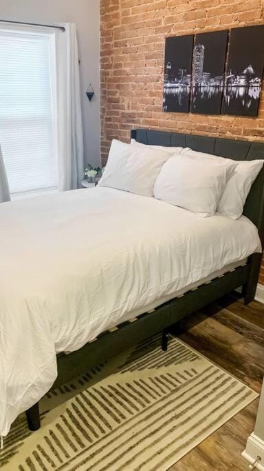 Fells Point Charm Doubled! Apartment in Baltimore