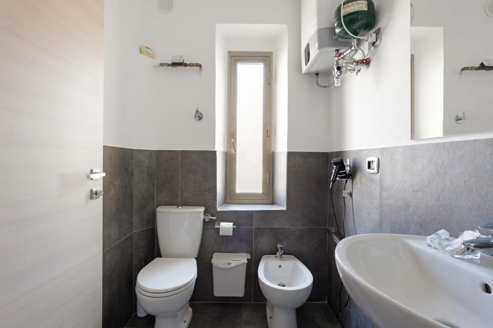 Bathroom, Living room