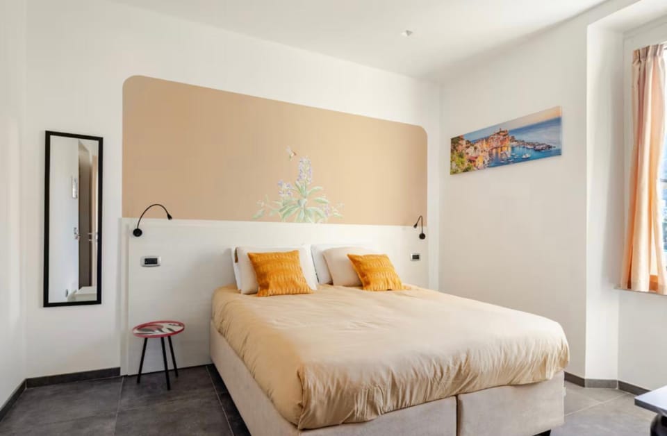 Living room, Bedroom