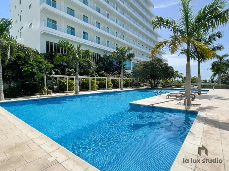 Balcony/Terrace, Swimming pool