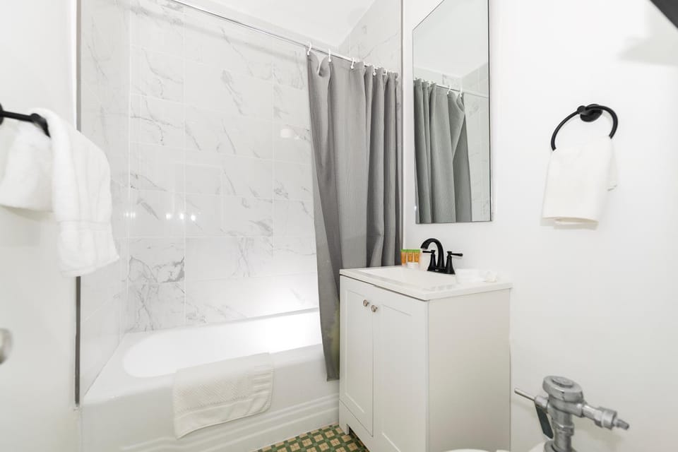 6768 Collins Miami Stays Apartment in Miami Beach