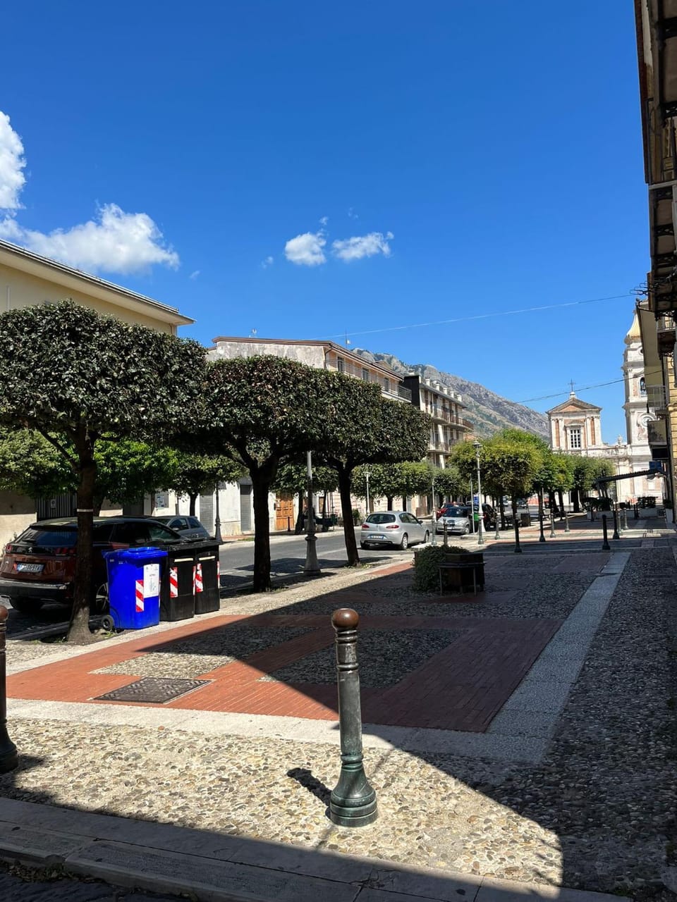 Property building, Neighbourhood, Street view, Parking