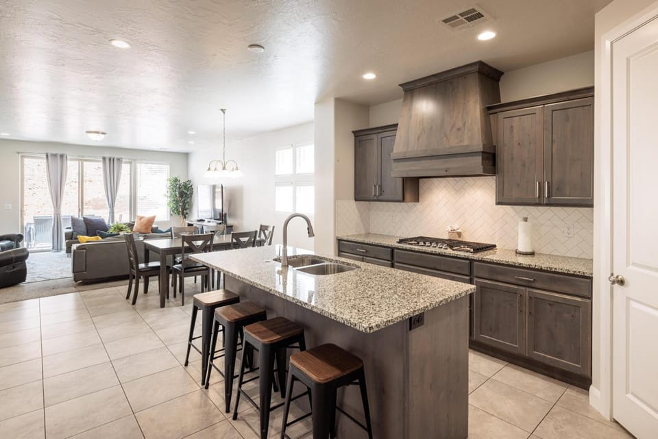 Dixie Family Adventure House in St George