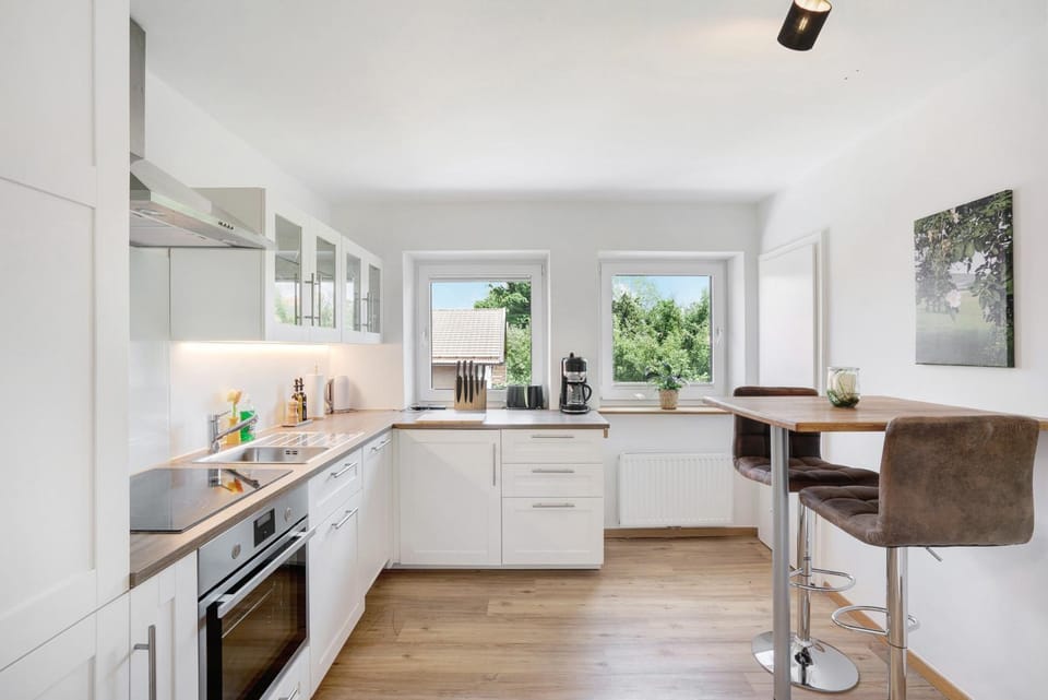 Kitchen or kitchenette, Living room