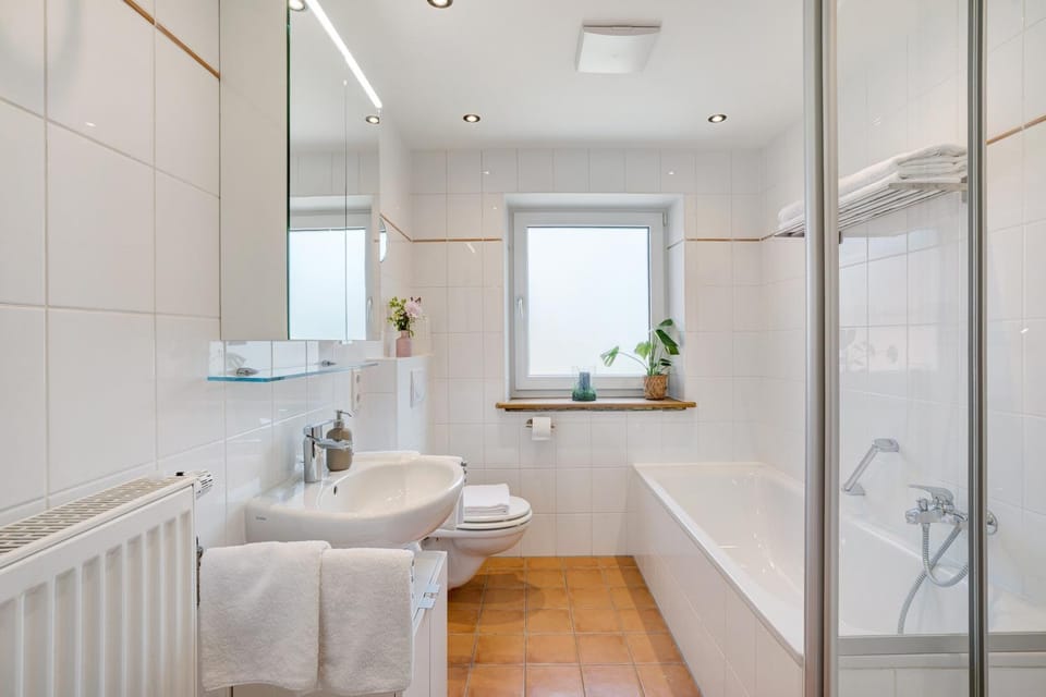 Bathroom, Living room