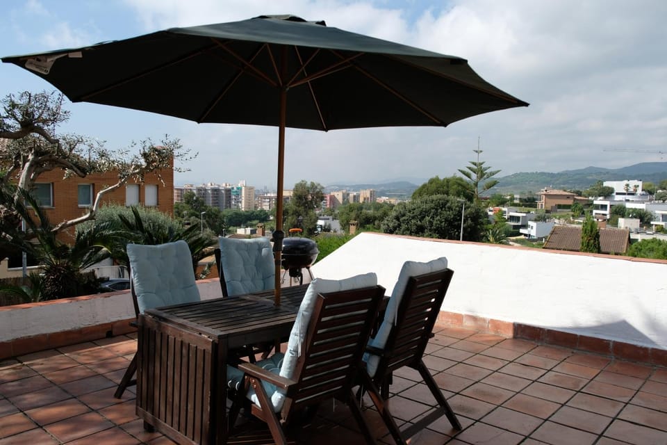 BBQ facilities, Balcony/Terrace, City view, Sea view