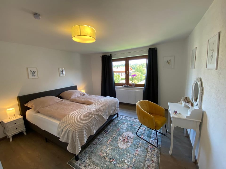 Bed, Bedroom