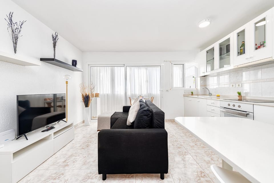 Communal lounge/ TV room, TV and multimedia, Kitchen or kitchenette, Living room
