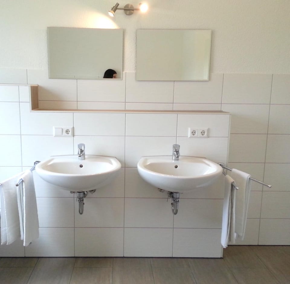 Bathroom, Balcony/Terrace