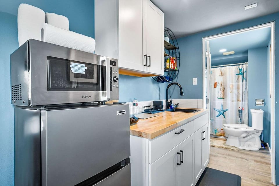 Bathroom, Kitchen or kitchenette