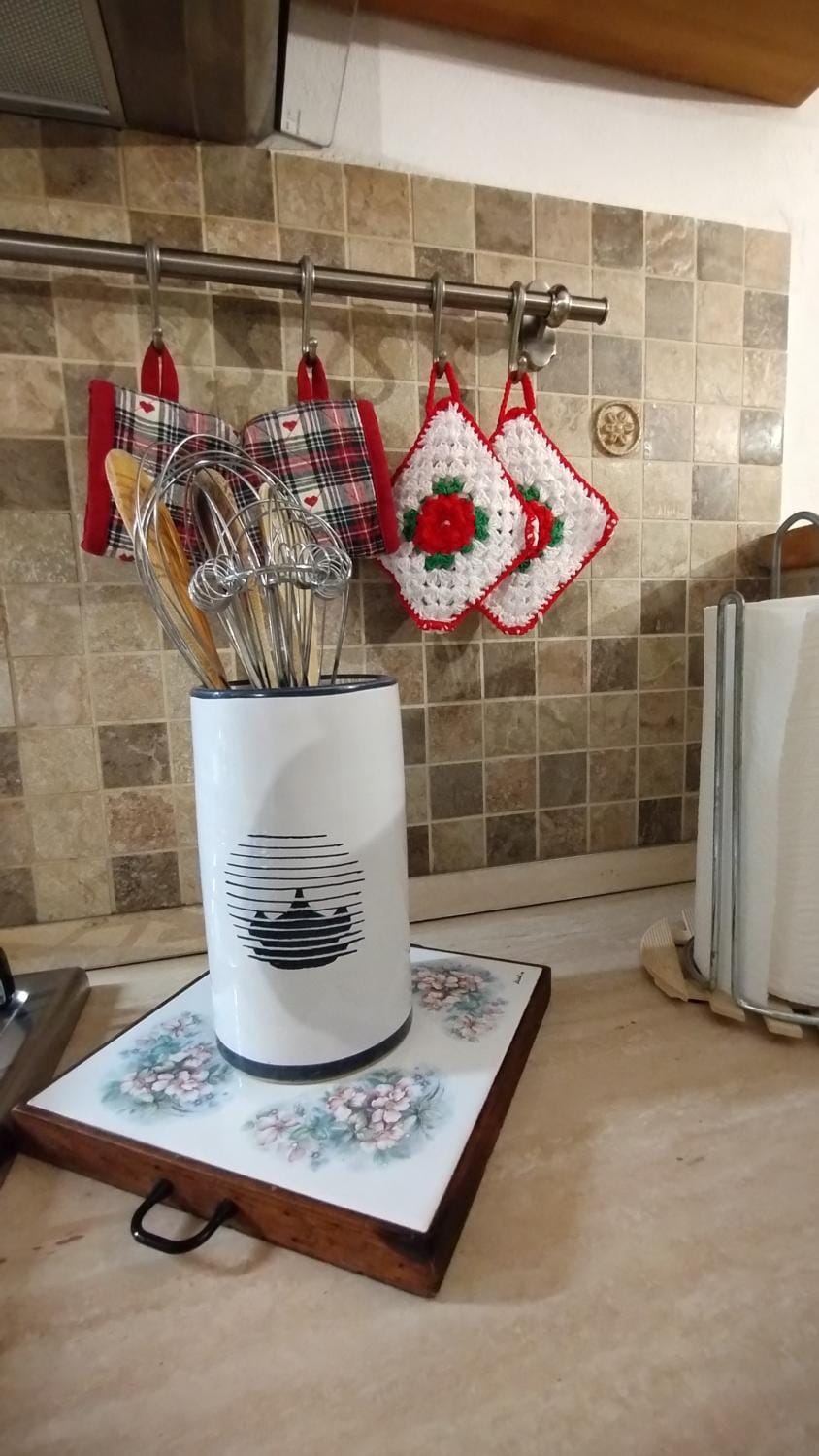 Kitchen or kitchenette, kitchen