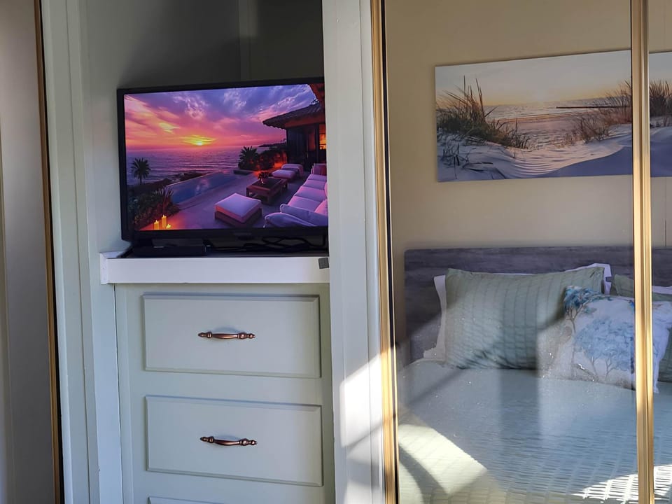 TV and multimedia, Bedroom