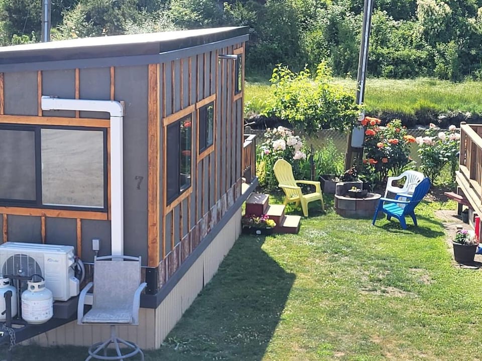 Tiny Home By The Beach House in Birch Bay