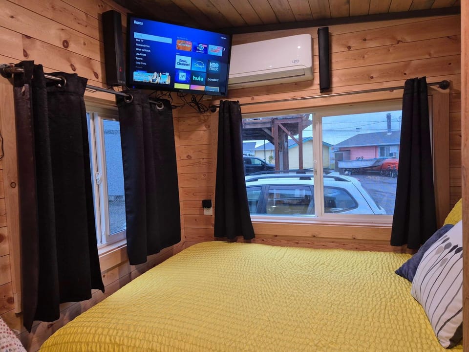 Tiny Home By The Beach House in Birch Bay