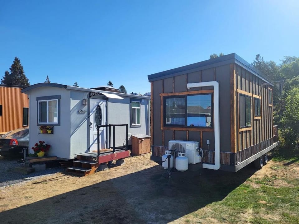 Tiny Home By The Beach House in Birch Bay