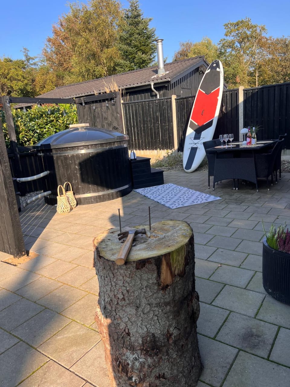 Property building, Hot Tub, Spa and wellness centre/facilities