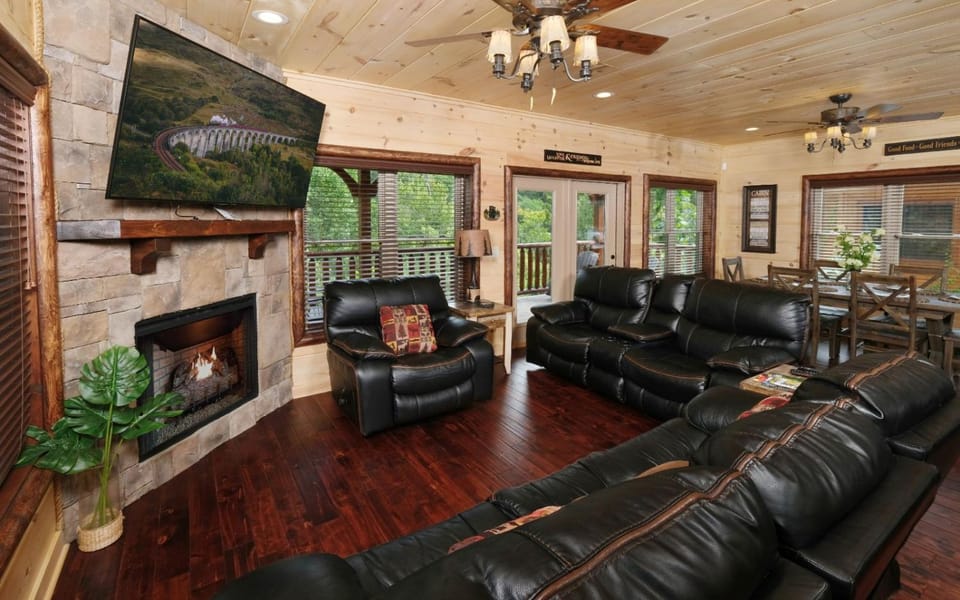Quittin Time Villa in Gatlinburg