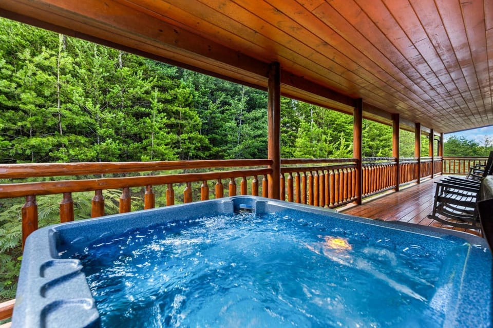 Splash Mansion Villa in Sevier County