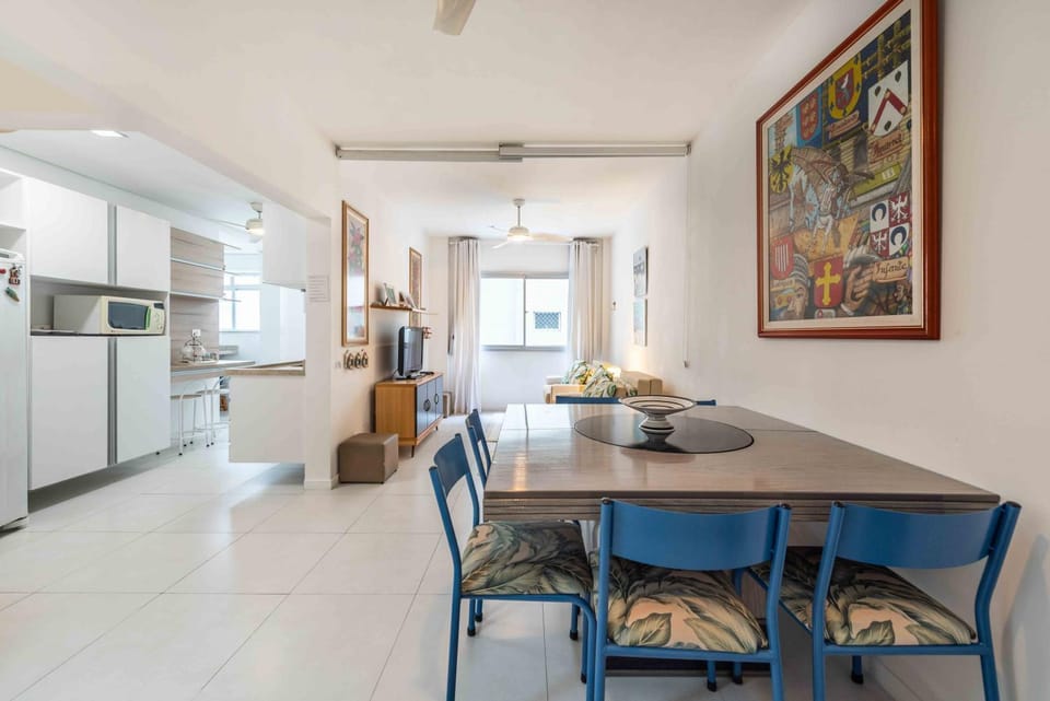 Kitchen or kitchenette, Living room, Seating area, Dining area, minibar, pet friendly, stove