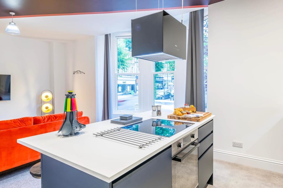 Kitchen or kitchenette, oven, stove