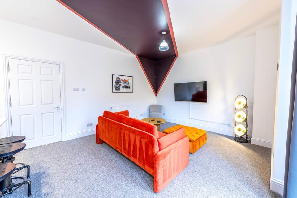 Communal lounge/ TV room, TV and multimedia, Living room, Photo of the whole room, Seating area, Evening entertainment