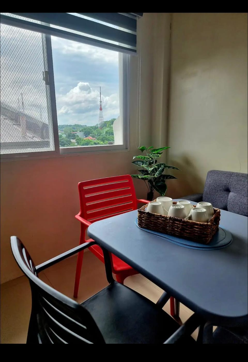 Cozy and Spacious With a view and parking Apartment in Antipolo