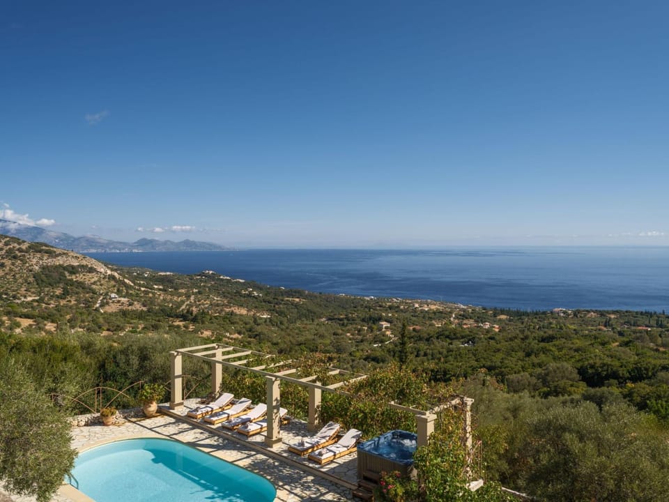 Natural landscape, Mountain view, Sea view, Swimming pool, sunbed