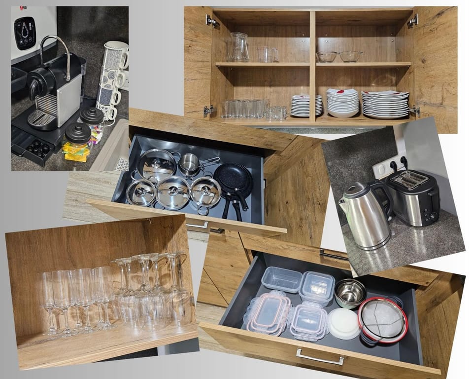 Coffee/tea facilities, kitchen