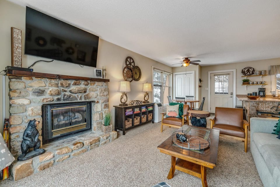 BeechBum Bungalow Apartment in Beech Mountain