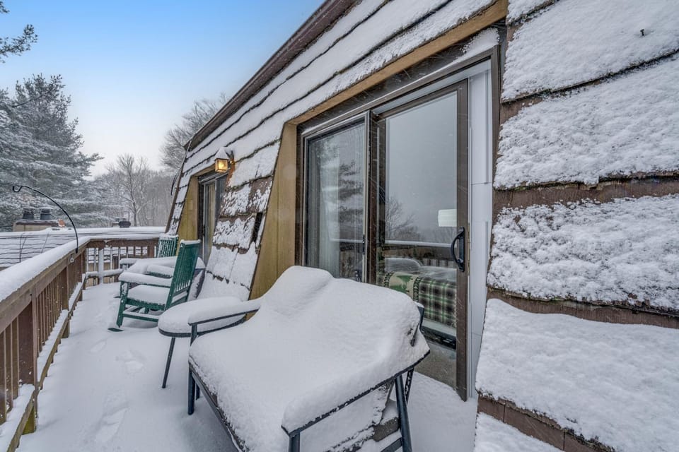 BeechBum Bungalow Apartment in Beech Mountain
