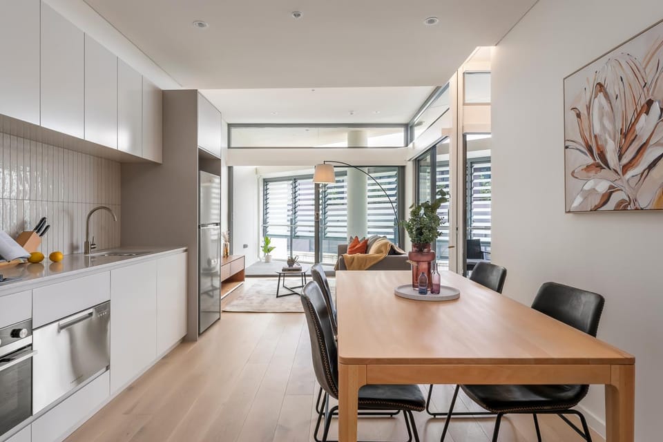 Dining area, kitchen