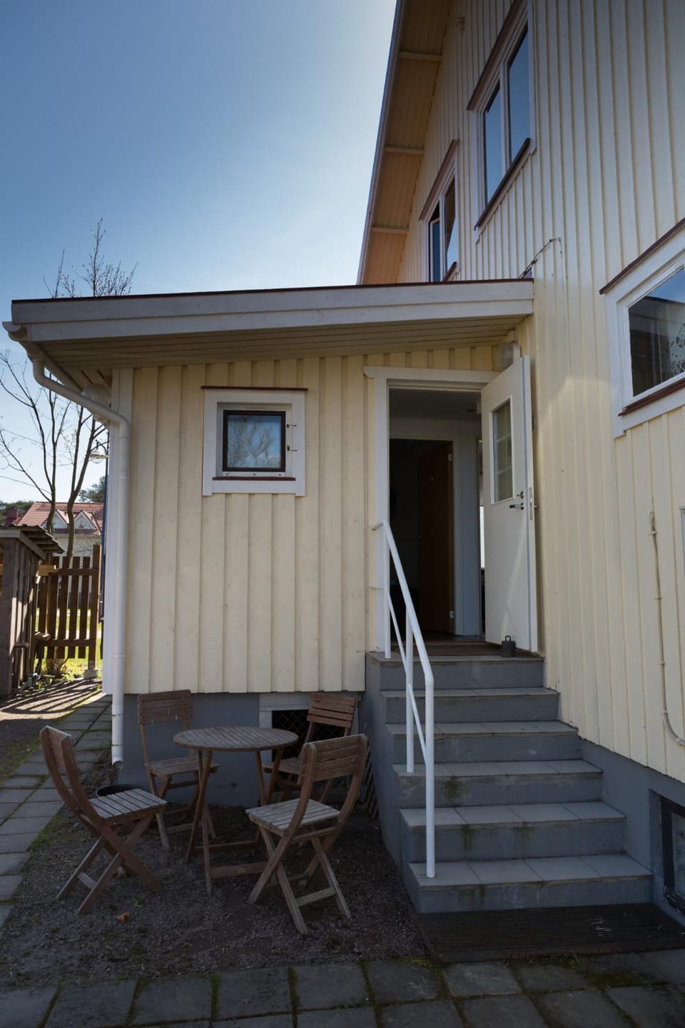 Facade/entrance