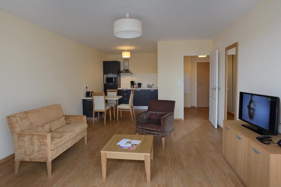 Domitys La Plage de Nacre Apartment hotel in Courseulles-sur-Mer